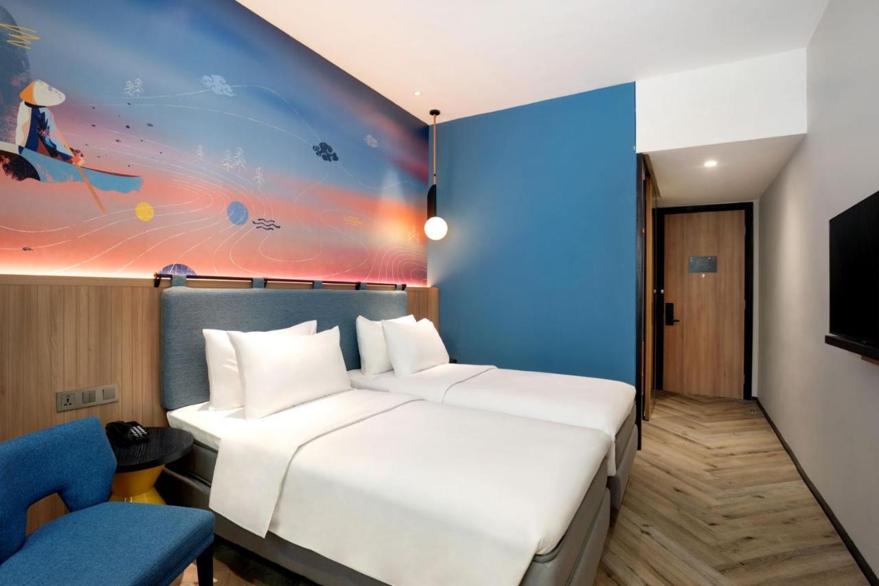 Готель Ibis Styles Semarang Simpang Lima Екстер'єр фото