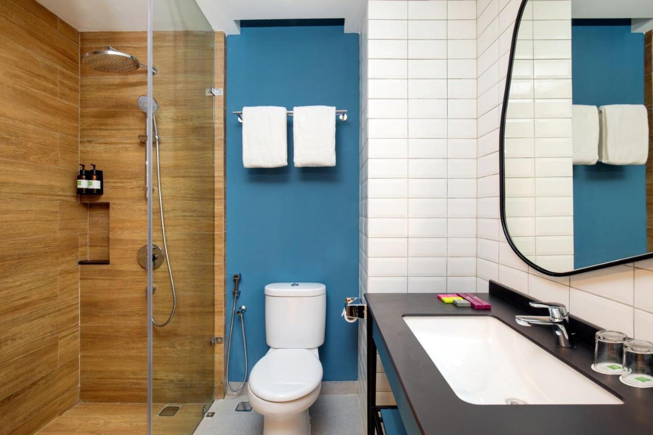 Готель Ibis Styles Semarang Simpang Lima Екстер'єр фото