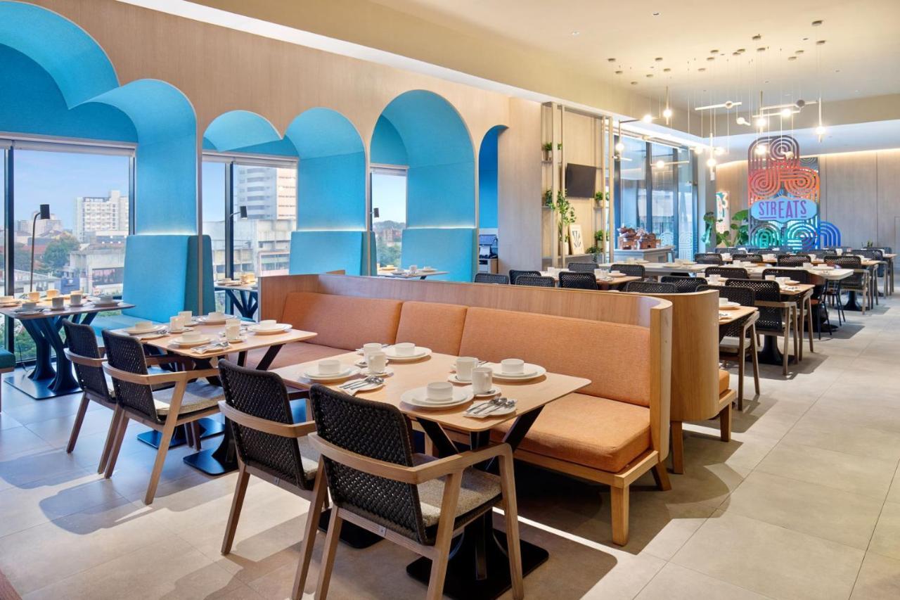 Готель Ibis Styles Semarang Simpang Lima Екстер'єр фото