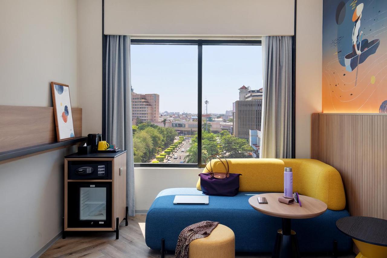 Готель Ibis Styles Semarang Simpang Lima Екстер'єр фото