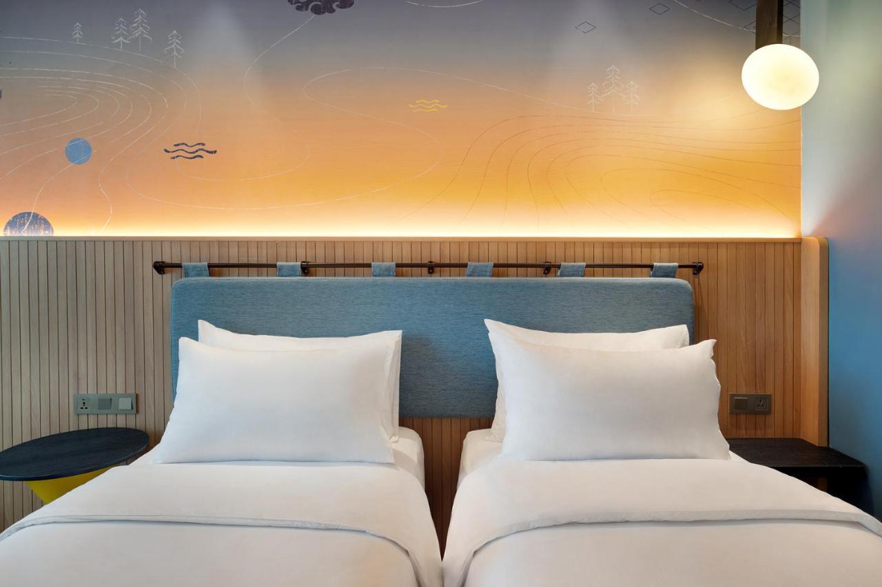 Готель Ibis Styles Semarang Simpang Lima Екстер'єр фото