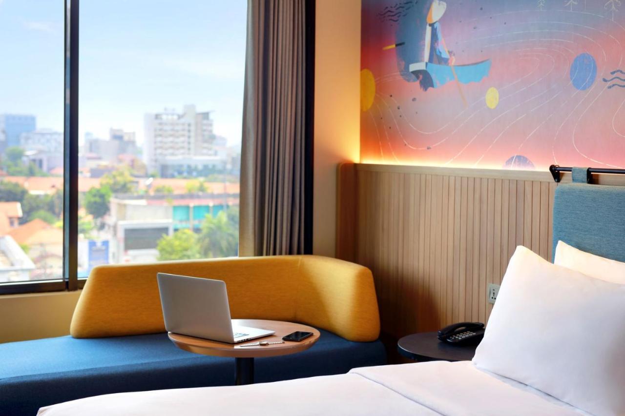 Готель Ibis Styles Semarang Simpang Lima Екстер'єр фото
