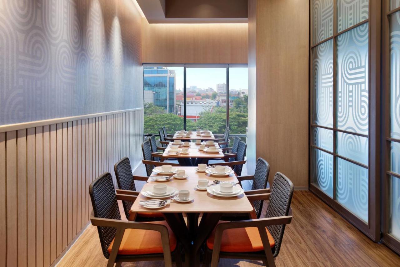 Готель Ibis Styles Semarang Simpang Lima Екстер'єр фото