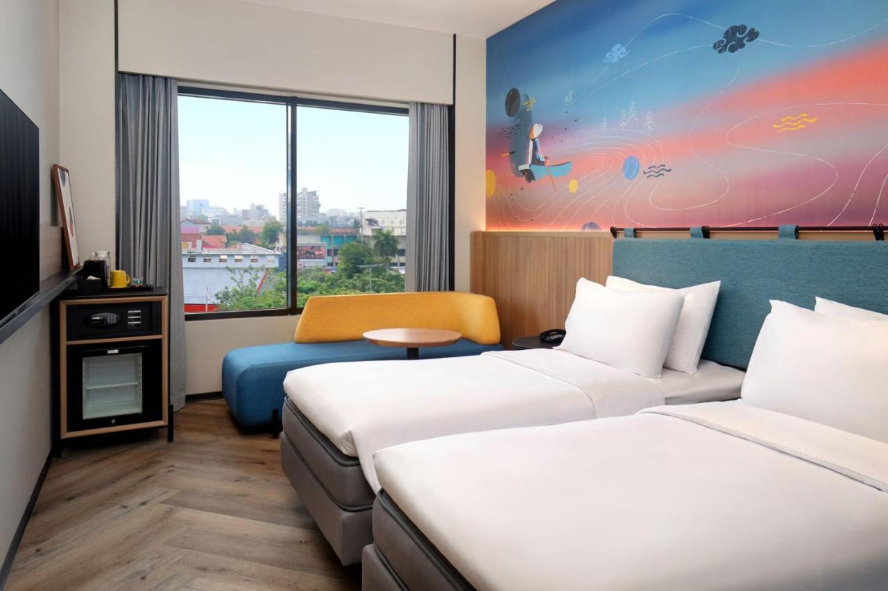 Готель Ibis Styles Semarang Simpang Lima Екстер'єр фото