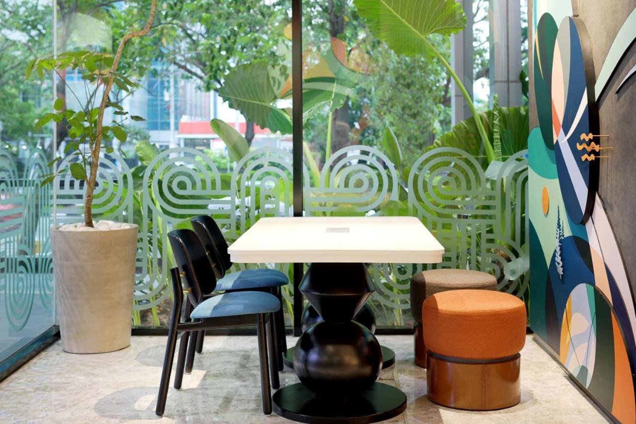 Готель Ibis Styles Semarang Simpang Lima Екстер'єр фото