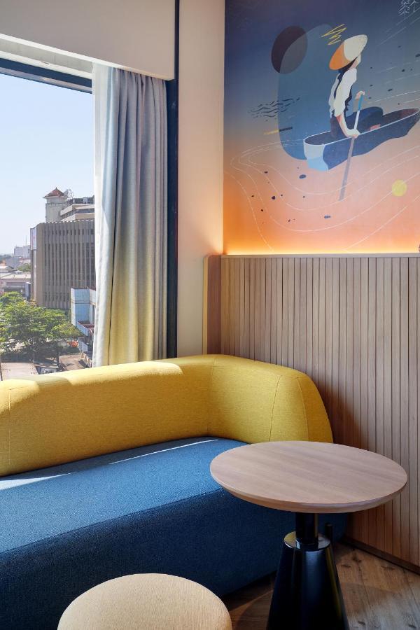Готель Ibis Styles Semarang Simpang Lima Екстер'єр фото