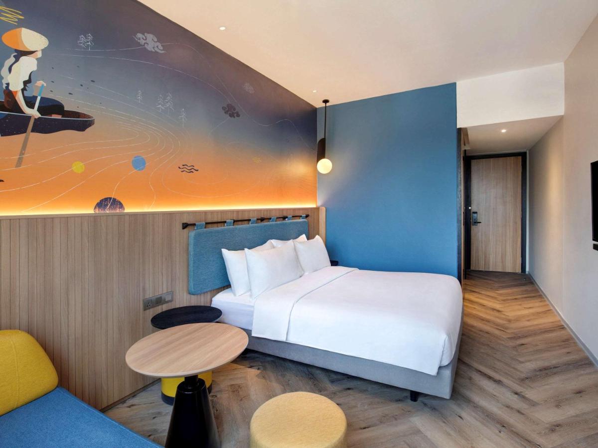 Готель Ibis Styles Semarang Simpang Lima Екстер'єр фото