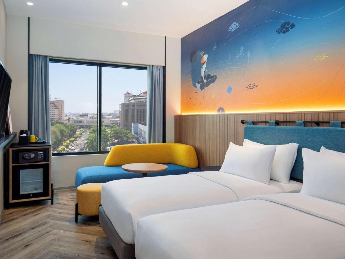 Готель Ibis Styles Semarang Simpang Lima Екстер'єр фото