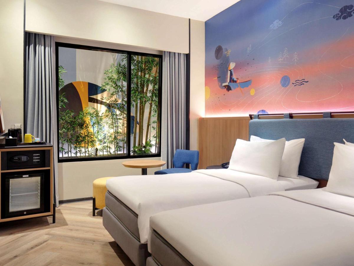 Готель Ibis Styles Semarang Simpang Lima Екстер'єр фото