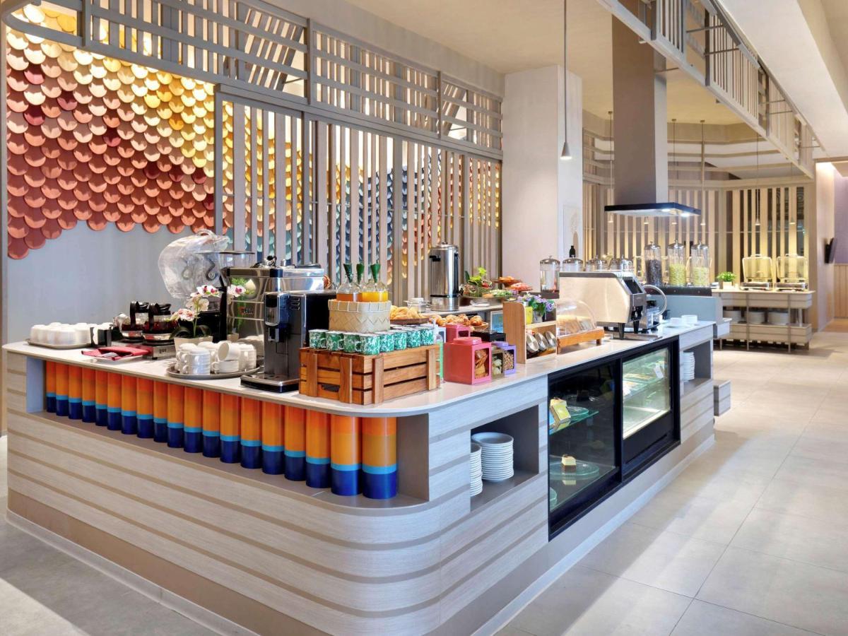 Готель Ibis Styles Semarang Simpang Lima Екстер'єр фото