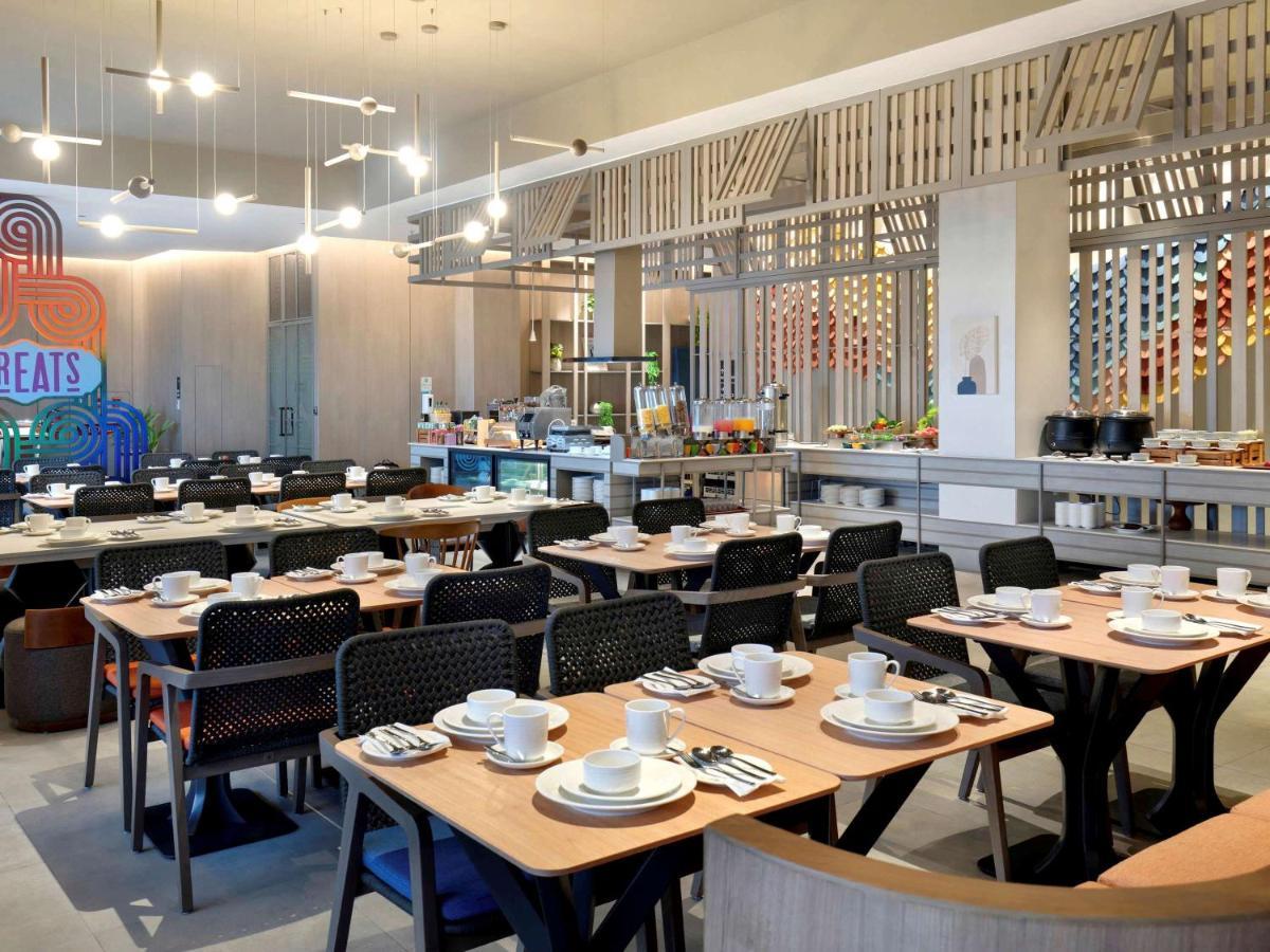 Готель Ibis Styles Semarang Simpang Lima Екстер'єр фото