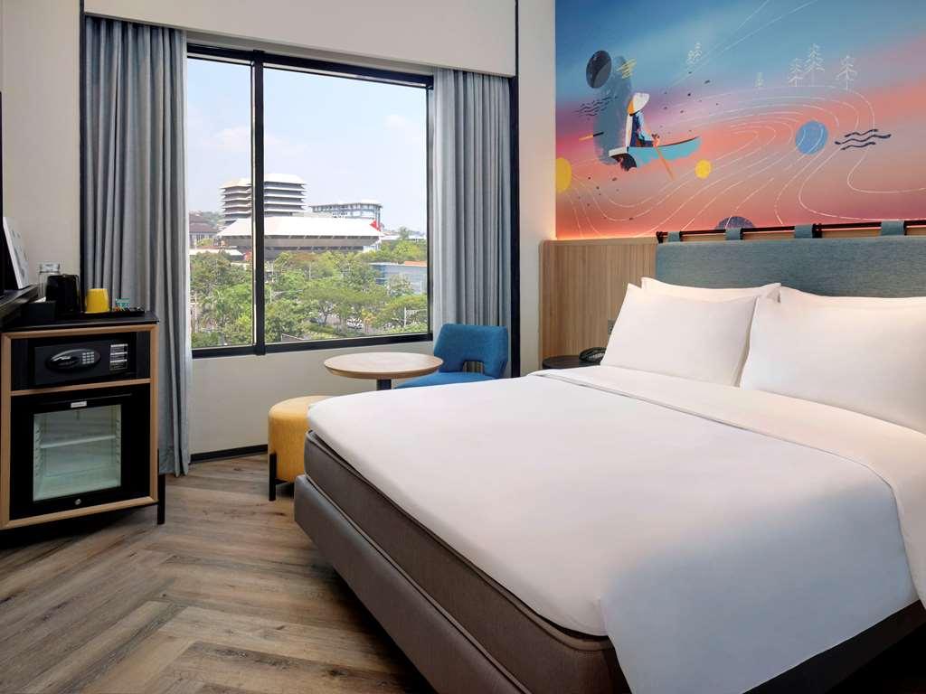 Готель Ibis Styles Semarang Simpang Lima Номер фото